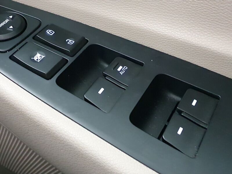 More views of Hyundai Tucson