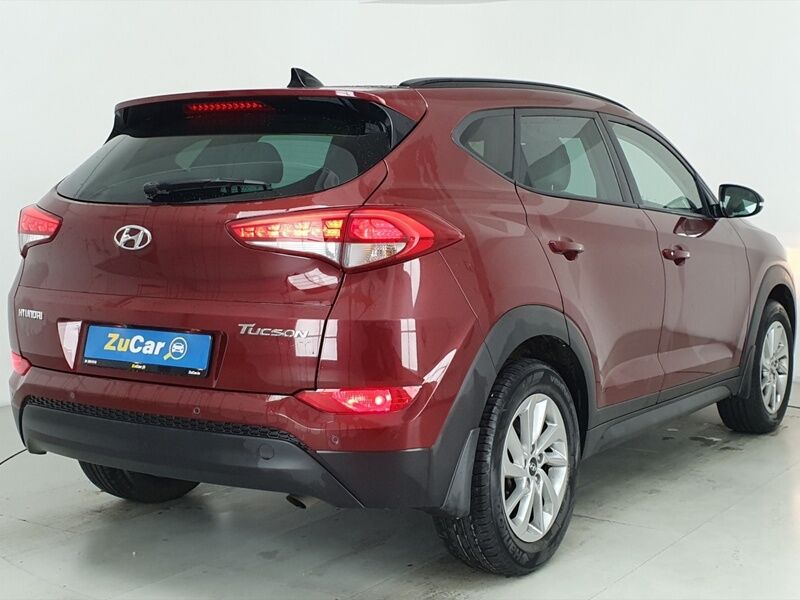 More views of Hyundai Tucson