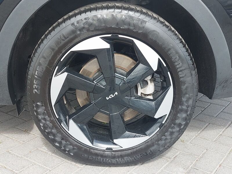 More views of Kia Sorento