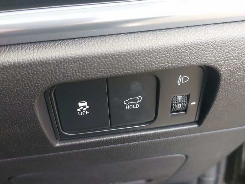 More views of Kia Sorento