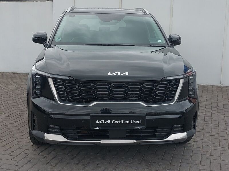 More views of Kia Sorento