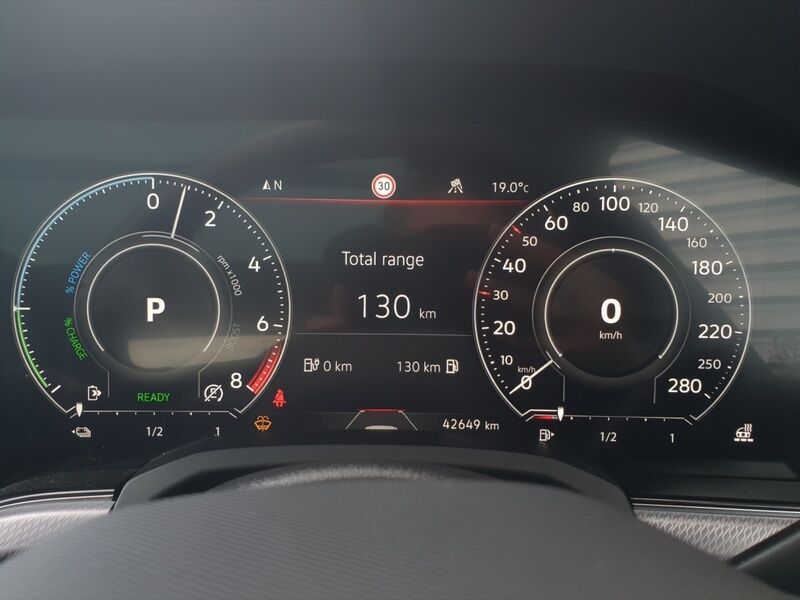 More views of Volkswagen Touareg