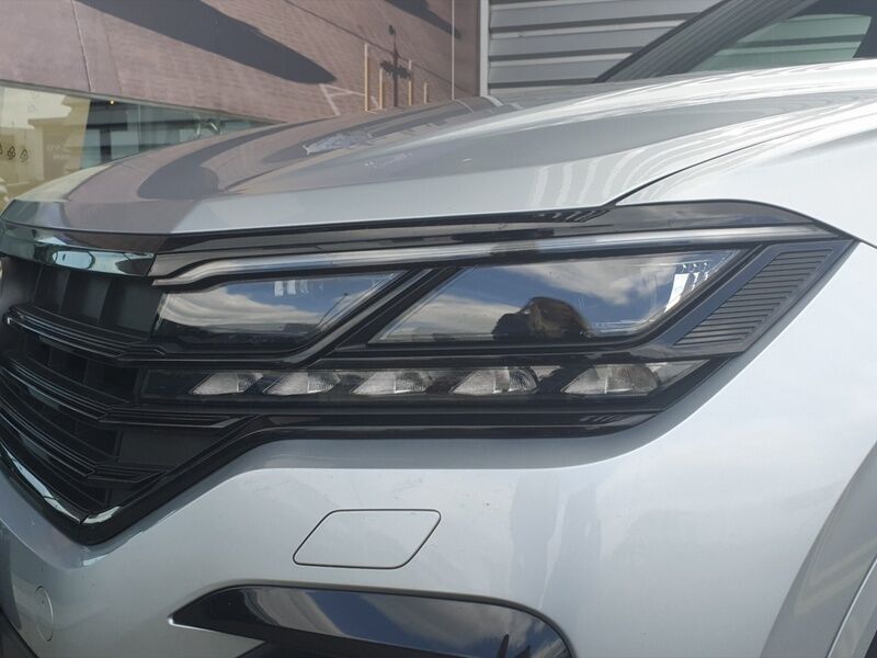 More views of Volkswagen Touareg