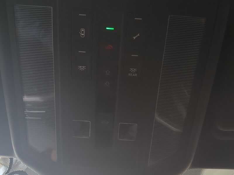 More views of Volkswagen Touareg