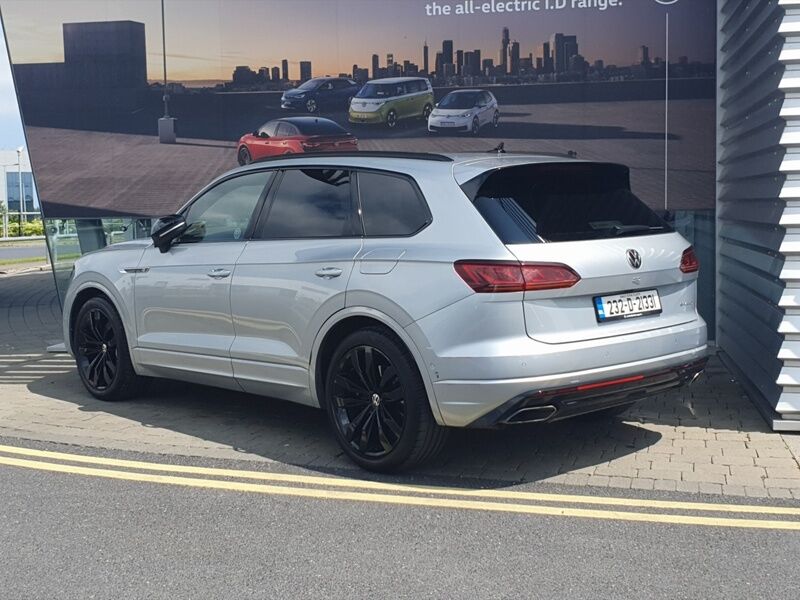 More views of Volkswagen Touareg