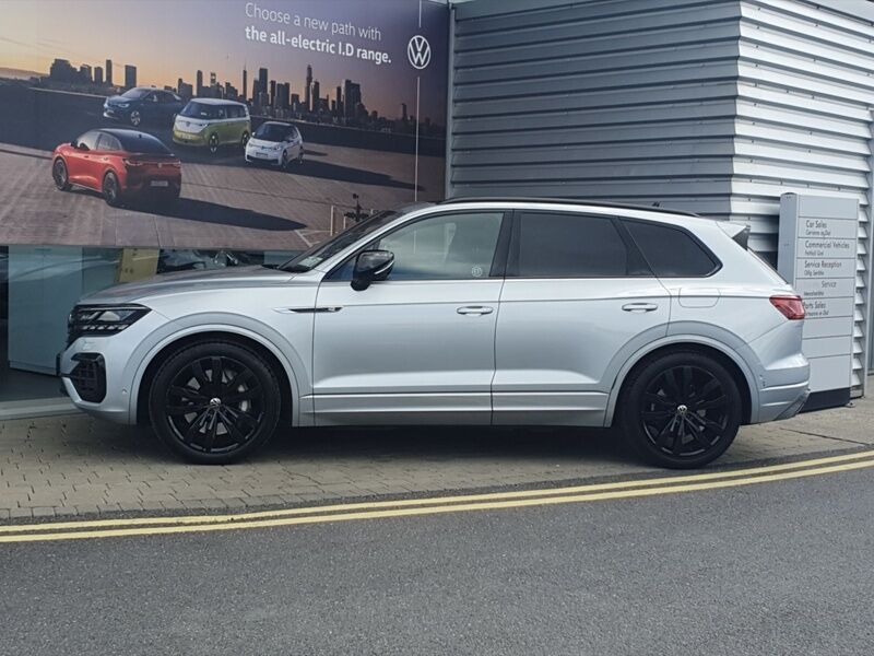 More views of Volkswagen Touareg