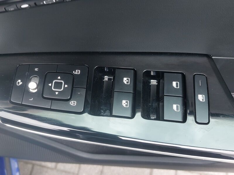 More views of Kia EV6