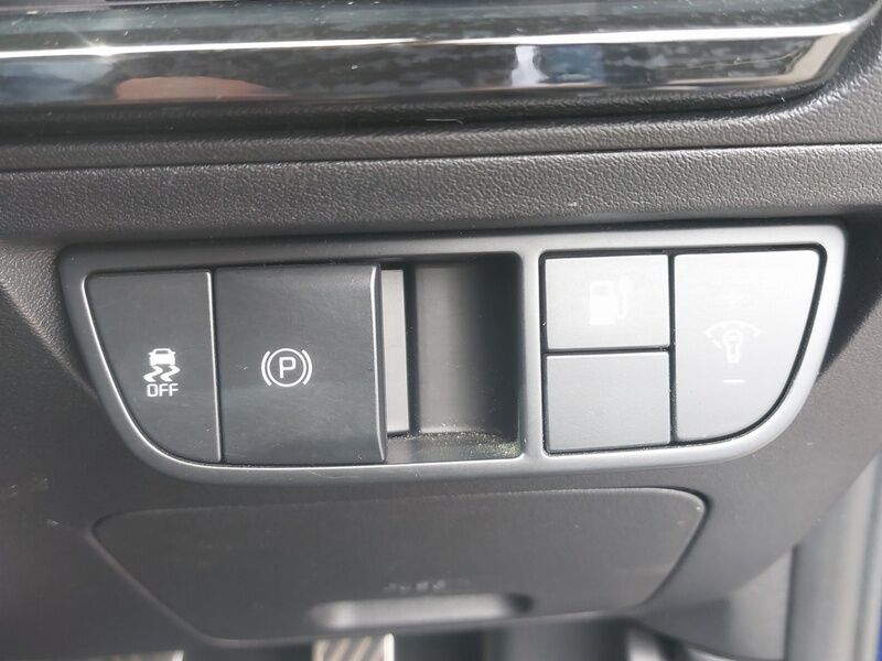 More views of Kia EV6