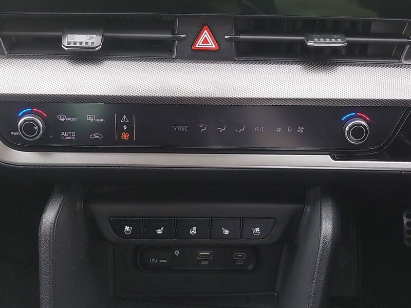 More views of Kia Sportage