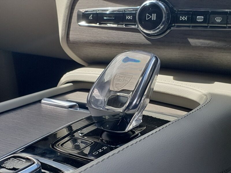 More views of Volvo XC90