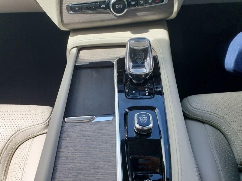 More views of Volvo XC90