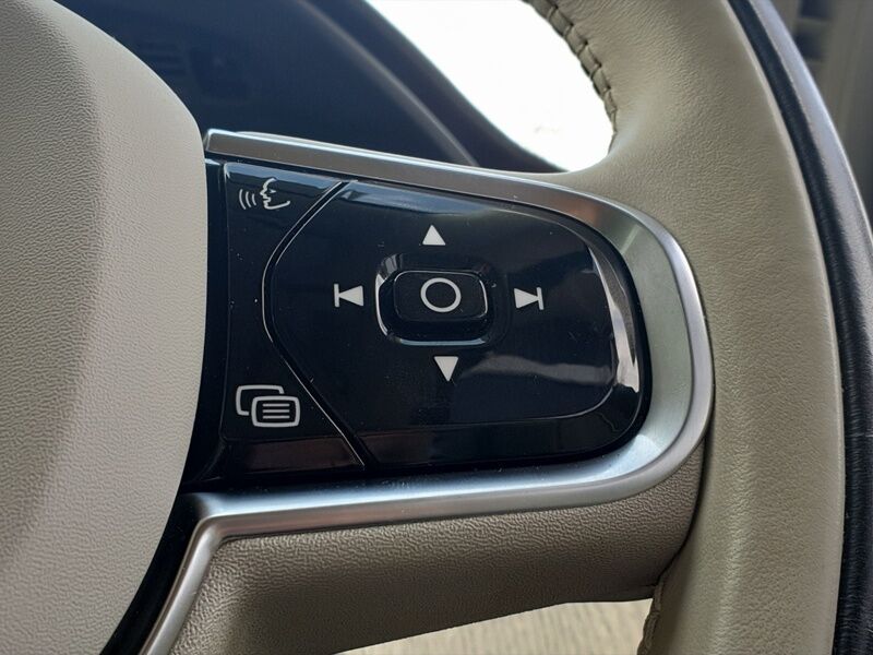 More views of Volvo XC90