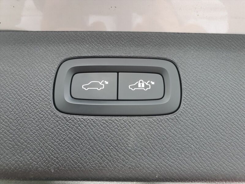 More views of Volvo XC90