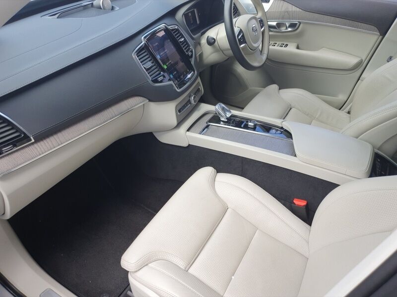 More views of Volvo XC90