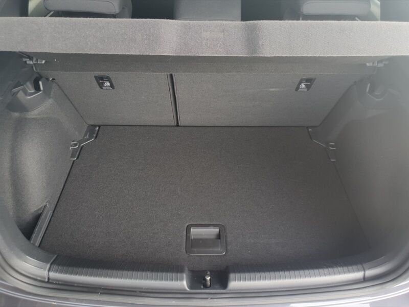 More views of Volkswagen Polo