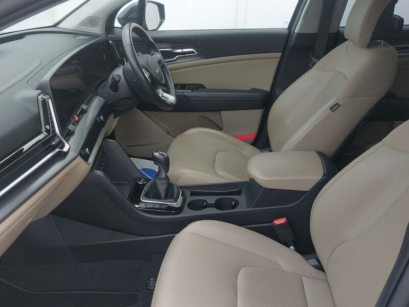 More views of Kia Sportage