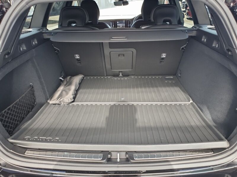 More views of Volvo V60