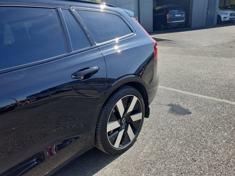 More views of Volvo V60