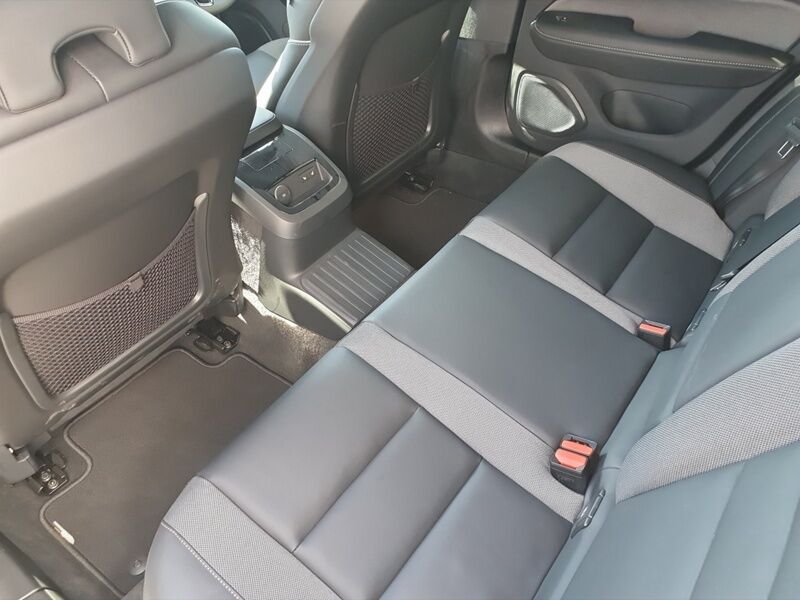 More views of Volvo V60