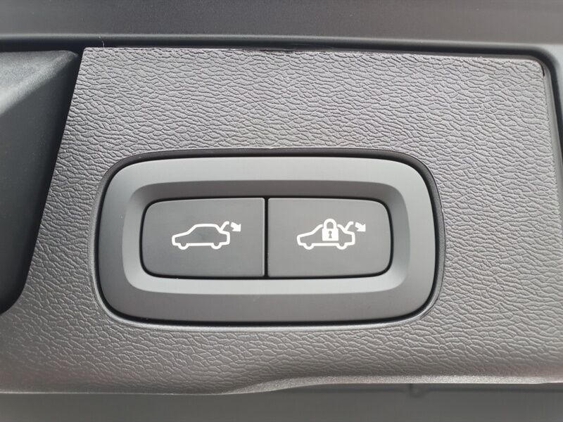 More views of Volvo XC60