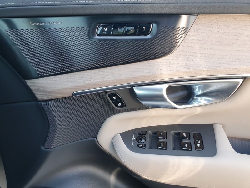 More views of Volvo XC90