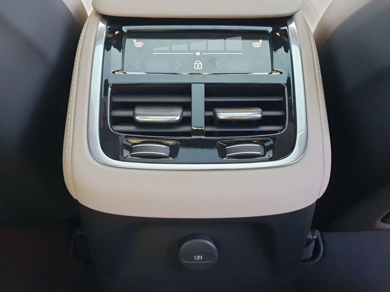 More views of Volvo XC90