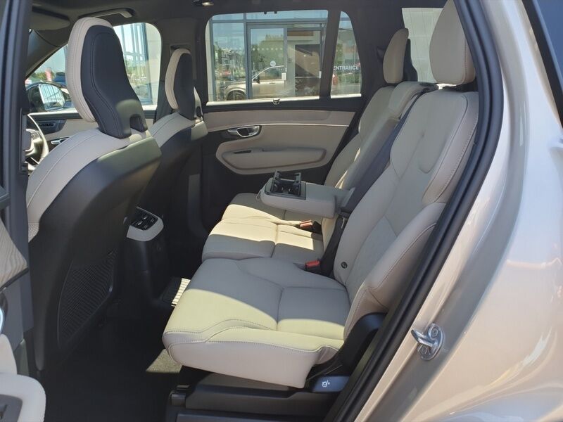 More views of Volvo XC90