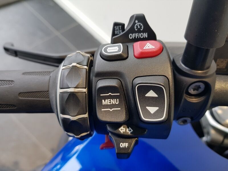 More views of BMW R 1300 R