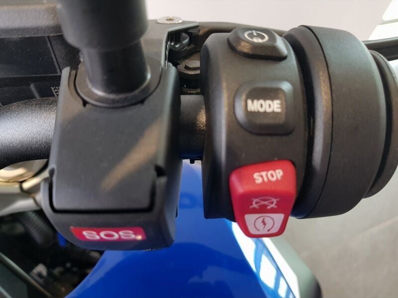 More views of BMW R 1300 R