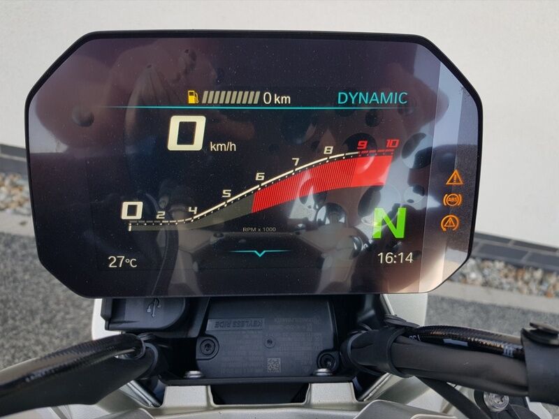 More views of BMW R 1300 R