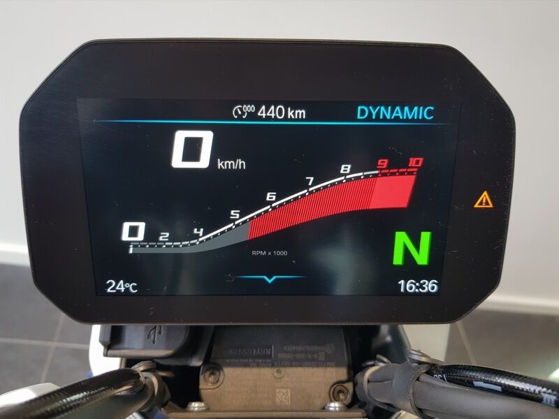More views of BMW R 1300 R