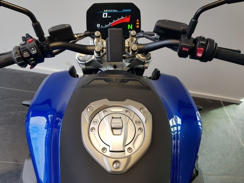 More views of BMW R 1300 R