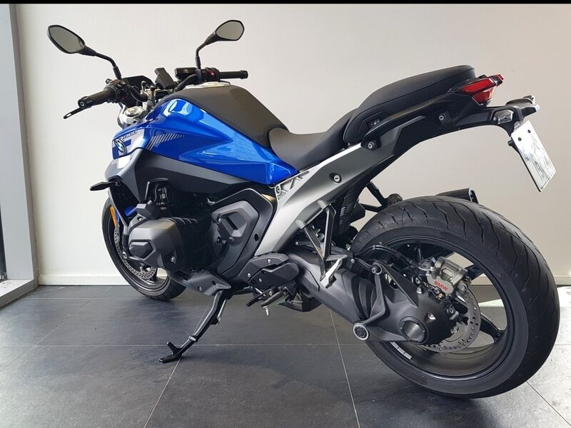 More views of BMW R 1300 R