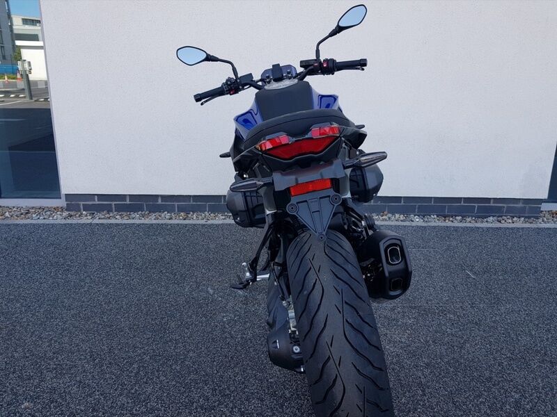 More views of BMW R 1300 R
