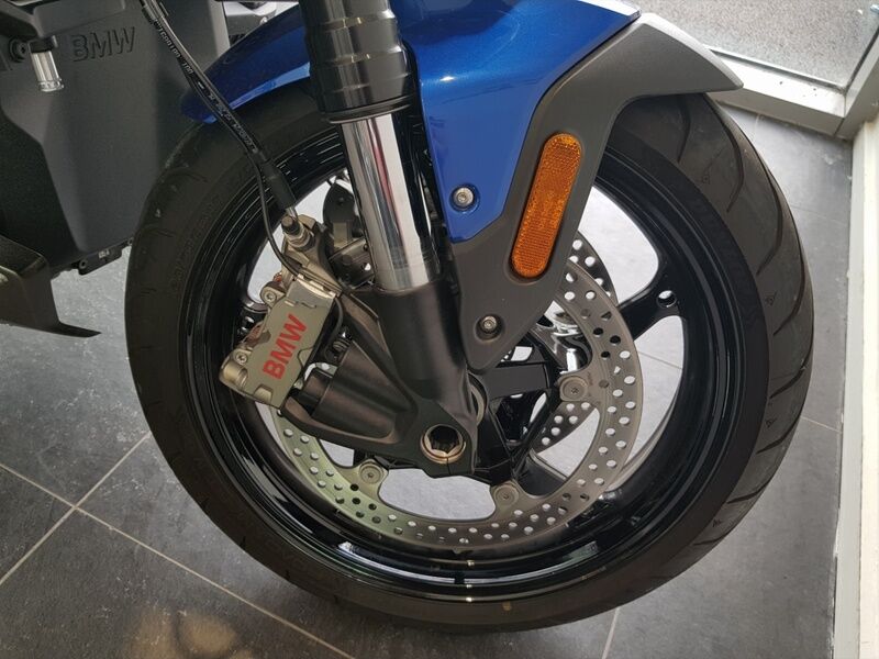 More views of BMW R 1300 R