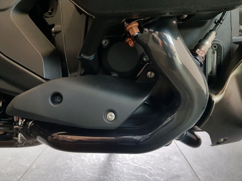 More views of BMW R 1300 R