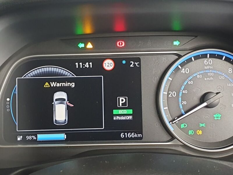 More views of Nissan Leaf