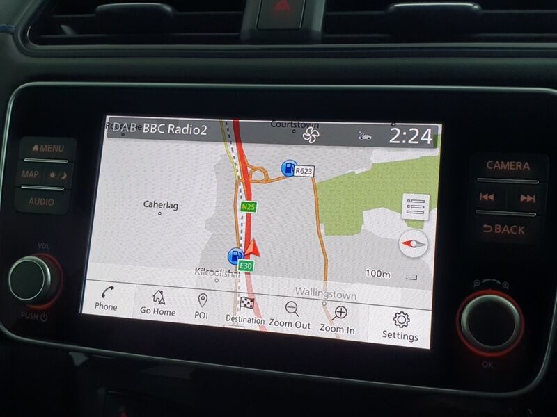 More views of Nissan Leaf