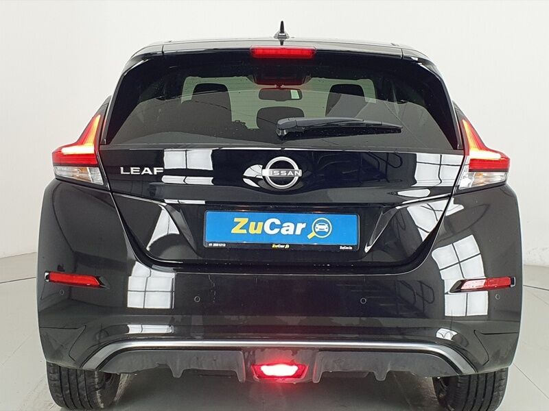 More views of Nissan Leaf