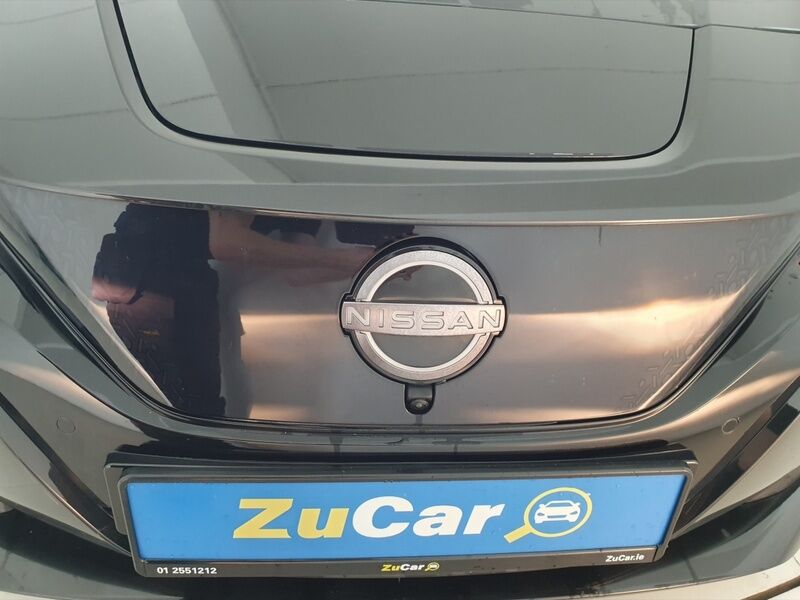 More views of Nissan Leaf
