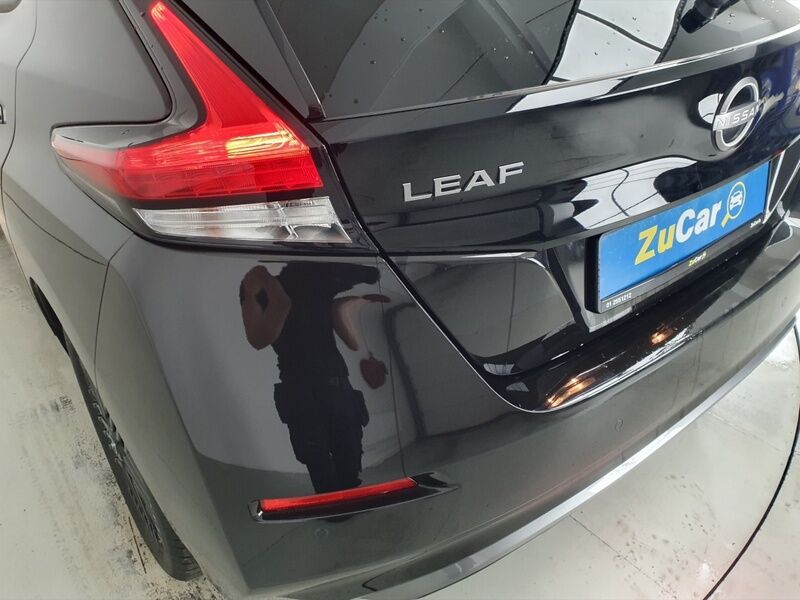 More views of Nissan Leaf