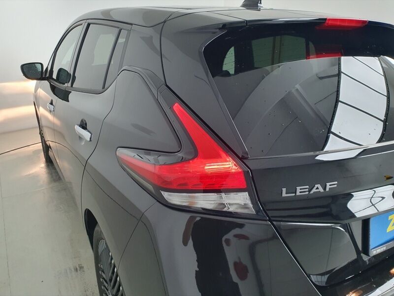 More views of Nissan Leaf