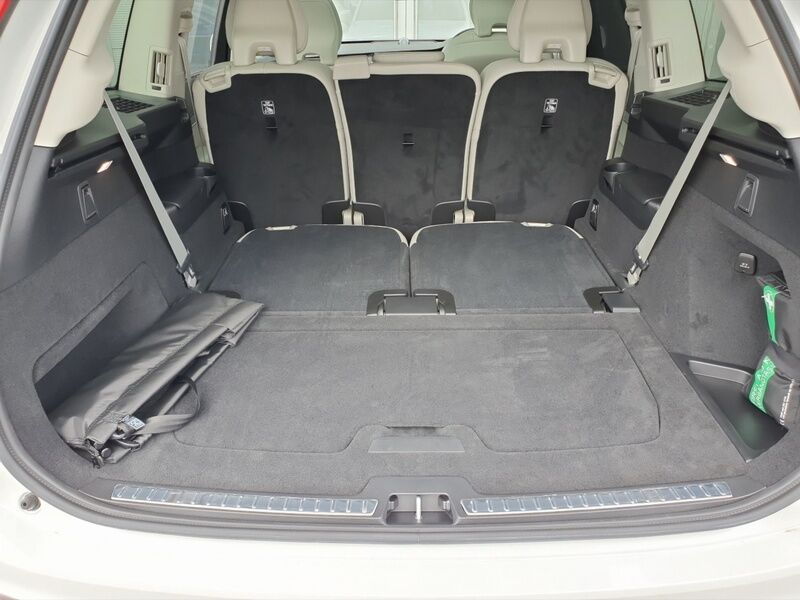 More views of Volvo XC90