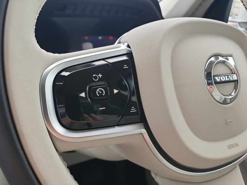 More views of Volvo XC90
