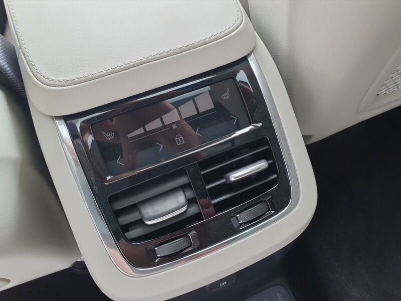 More views of Volvo XC90