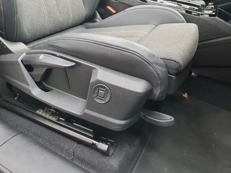 More views of Audi Q6 e-tron