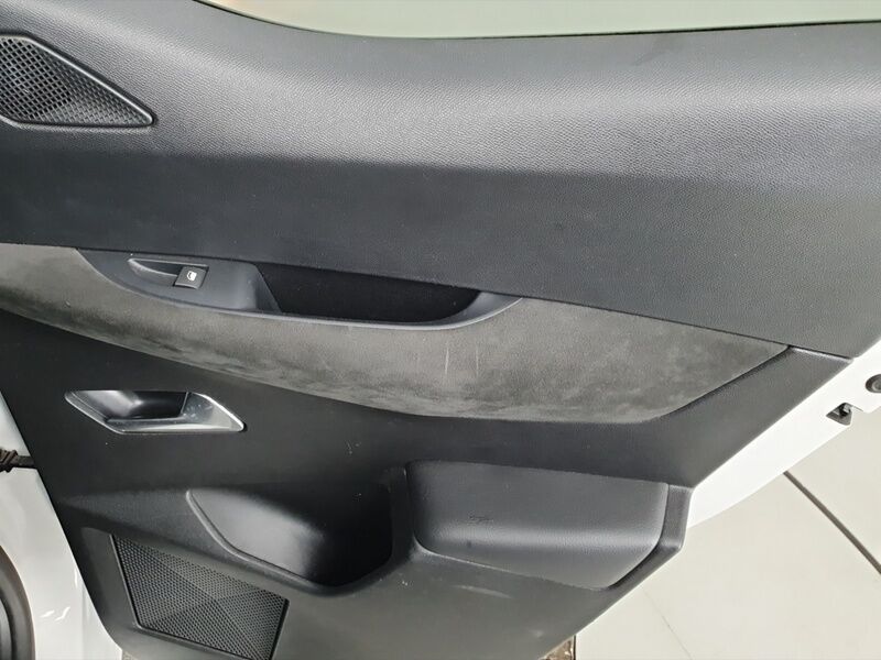 More views of DS Automobiles DS 3