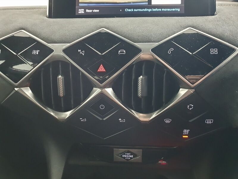 More views of DS Automobiles DS 3