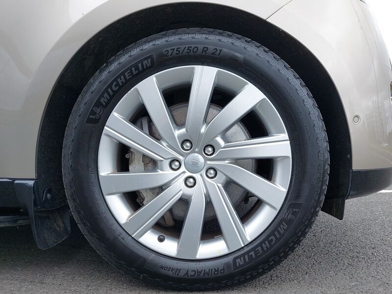 More views of Land Rover Range Rover