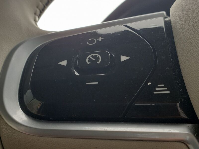 More views of Volvo XC90